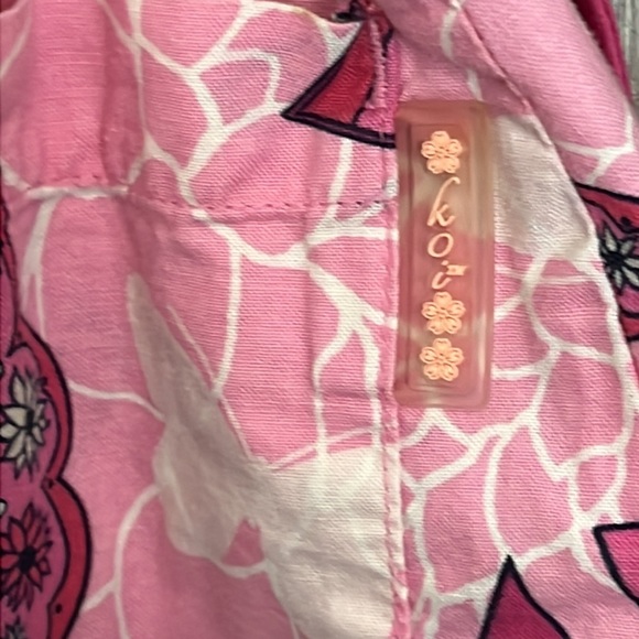 Koi By Kathy Peterson Butterfly Scrub Top Size XS - Picture 2 of 13